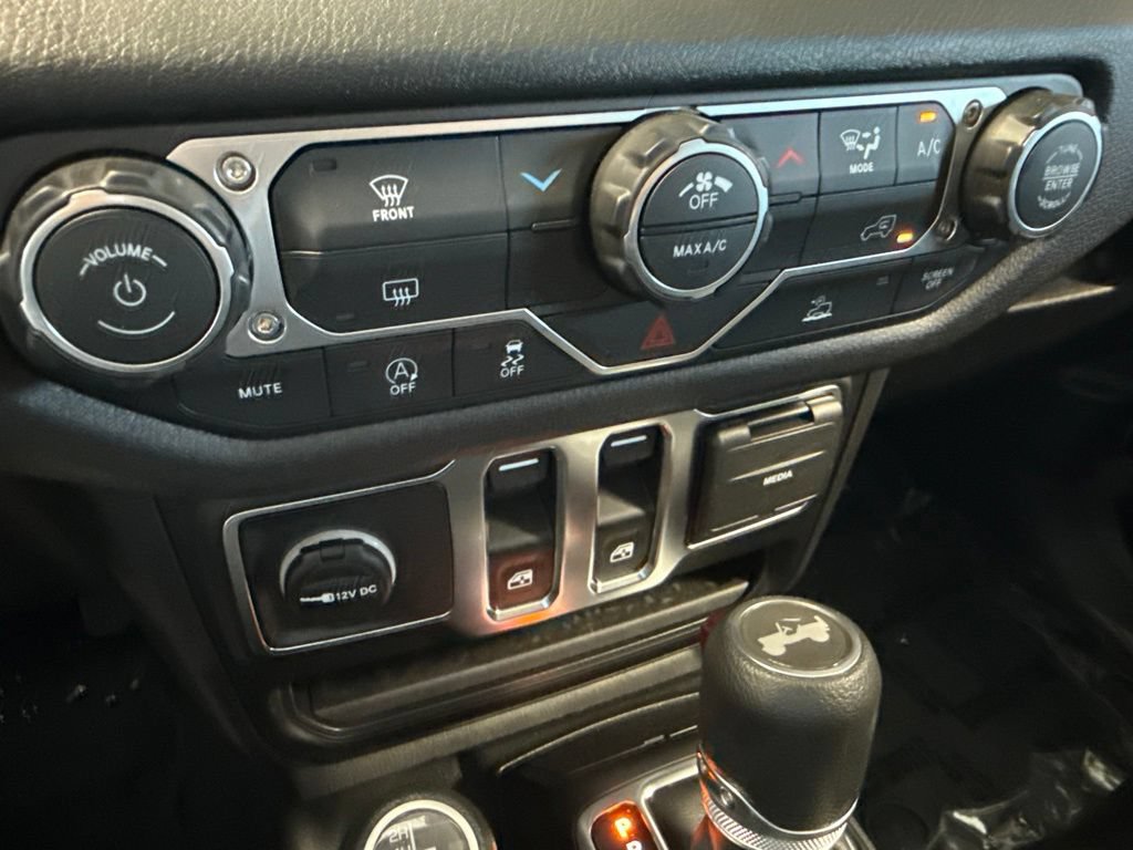 Used 2026 Jeep Wrangler Sport AWD/4WD image 21