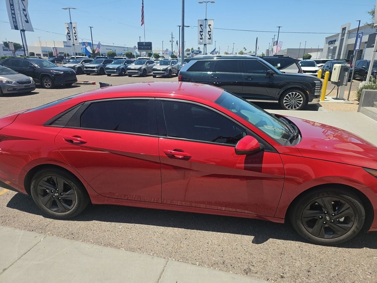 Used 2023 Hyundai Elantra SEL w/ Preferred Accessory Package FWD image 1