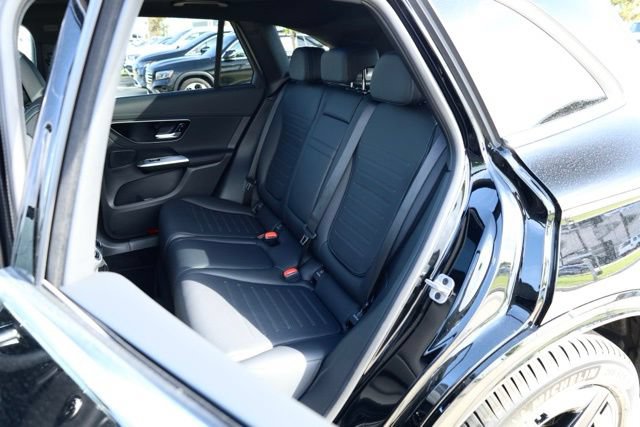 Used 2026 Mercedes-Benz GLC 300 image 24