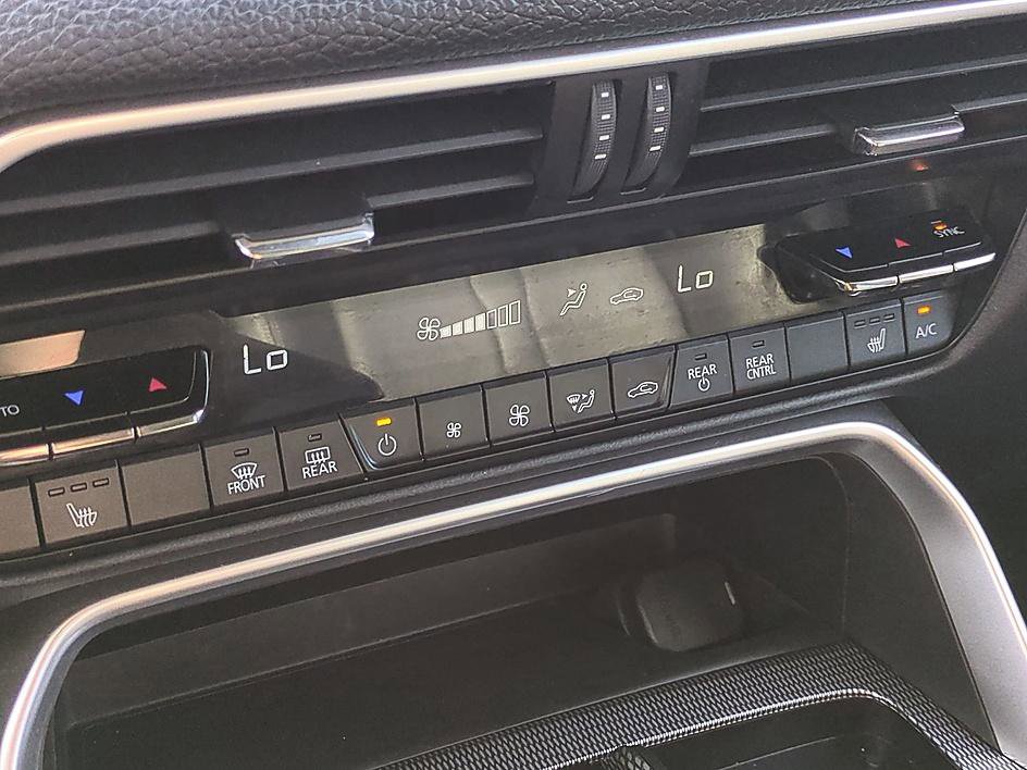 Certified 2024 MAZDA CX-90 Plug-In Hybrid w/ Preferred image 23