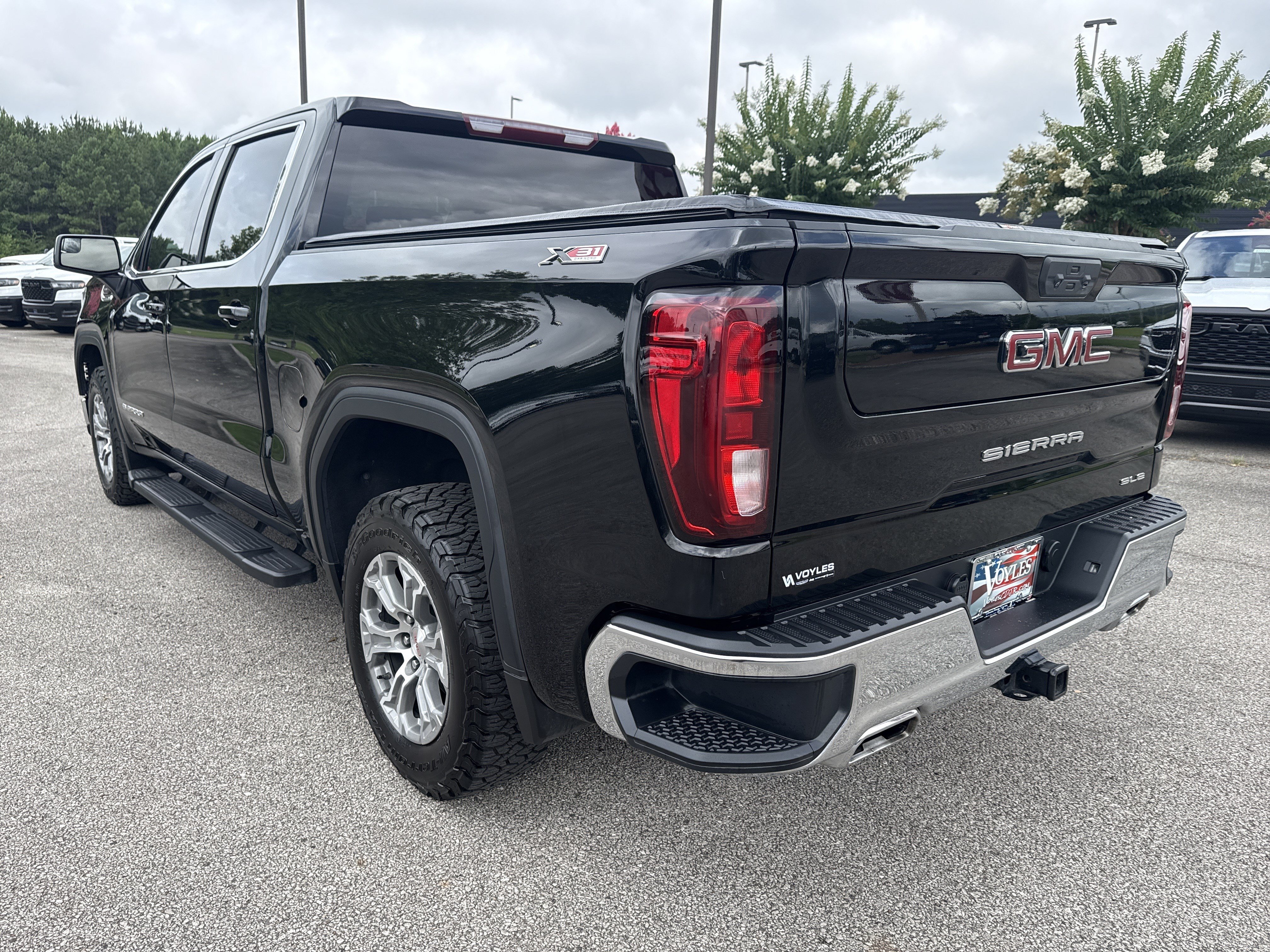 Used 2024 GMC Sierra 1500 SLE w/ X31 Off-Road Package AWD/4WD image 5