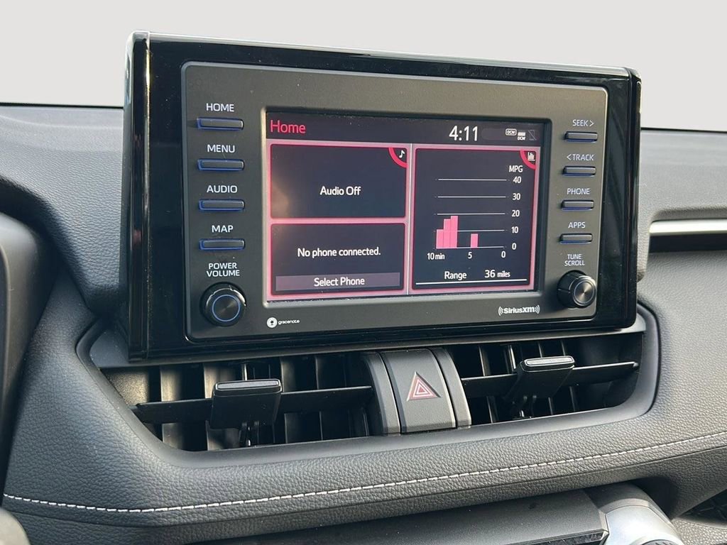 Used 2022 Toyota RAV4 LE image 16