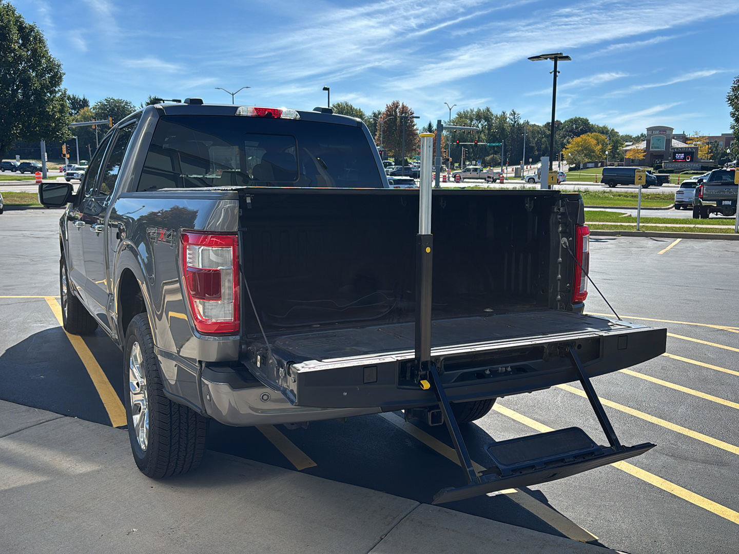 Used 2021 Ford F150 Platinum w/ Equipment Group 701A High AWD/4WD image 27