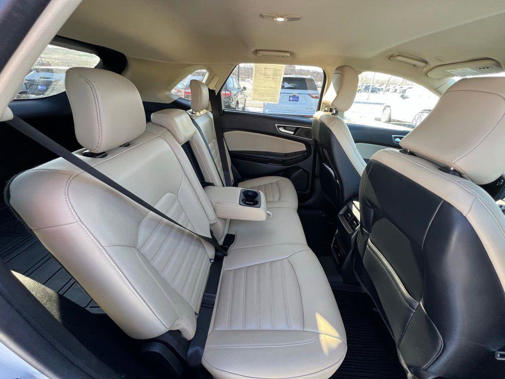 Used 2023 Ford Edge SEL w/ Convenience Package image 24