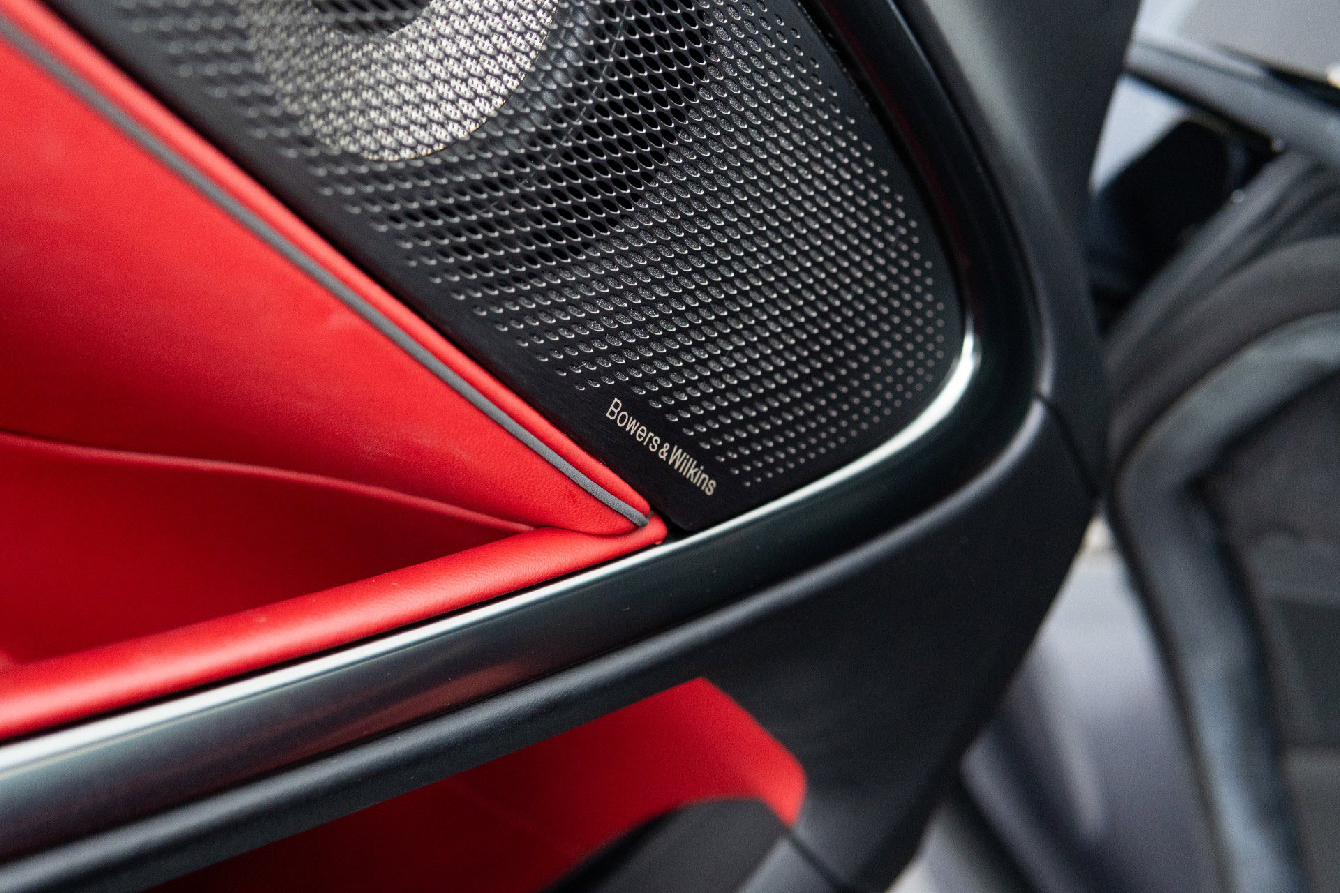 Used 2023 McLaren Artura RWD image 41