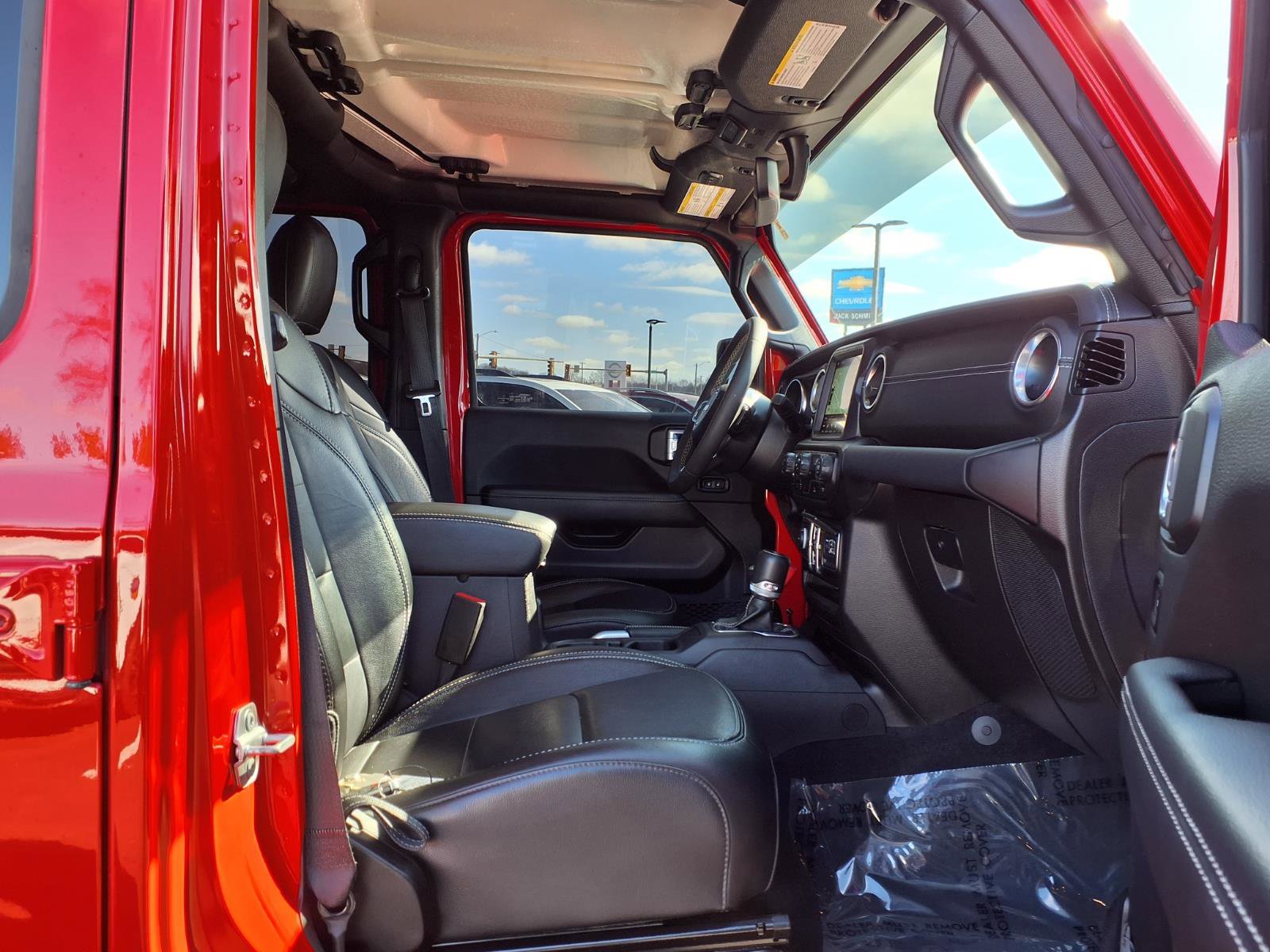 Used 2023 Jeep Wrangler Unlimited Sahara image 25