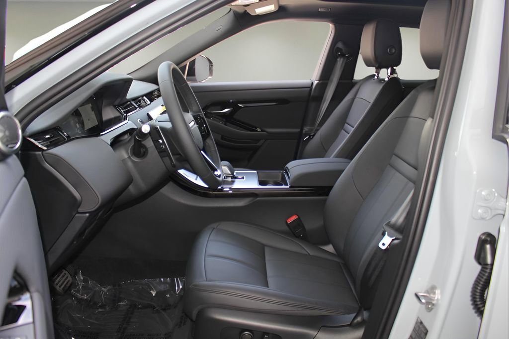 Used 2026 Land Rover Range Rover Evoque S AWD/4WD image 12
