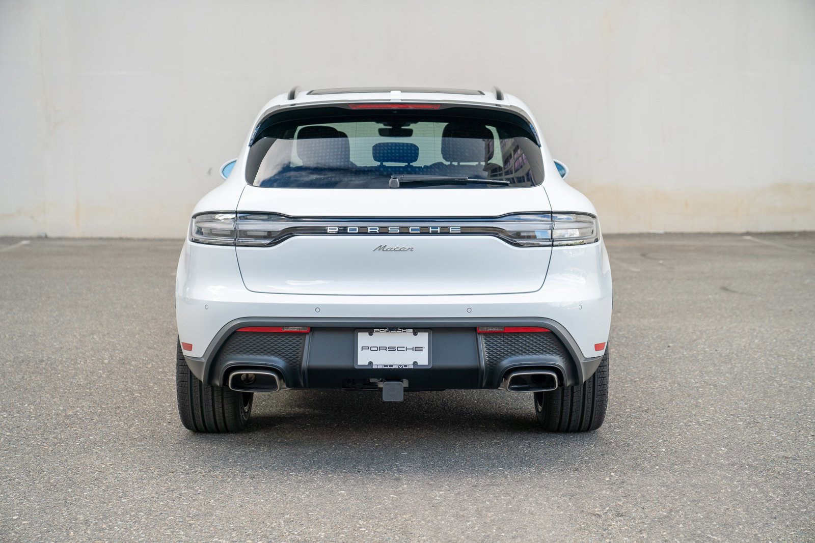 Certified 2025 Porsche Macan image 7