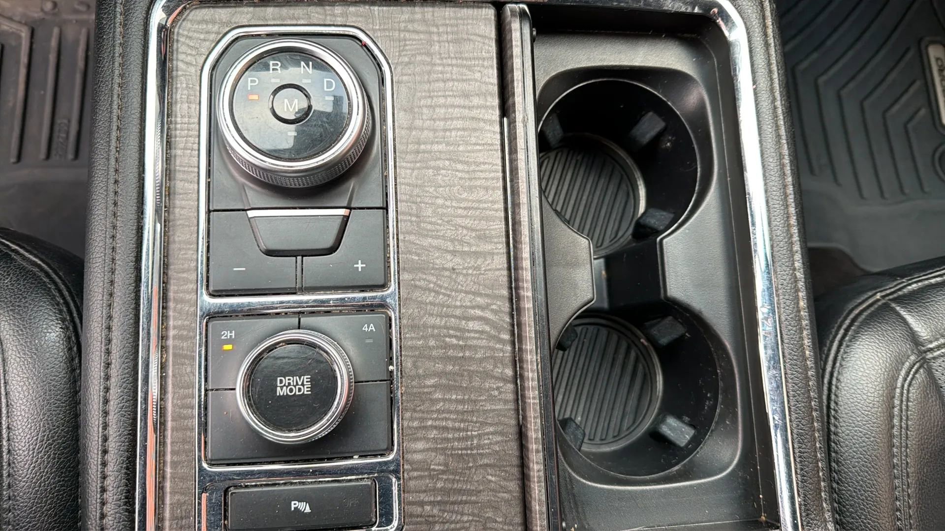 Used 2021 Ford Expedition Max Limited image 27