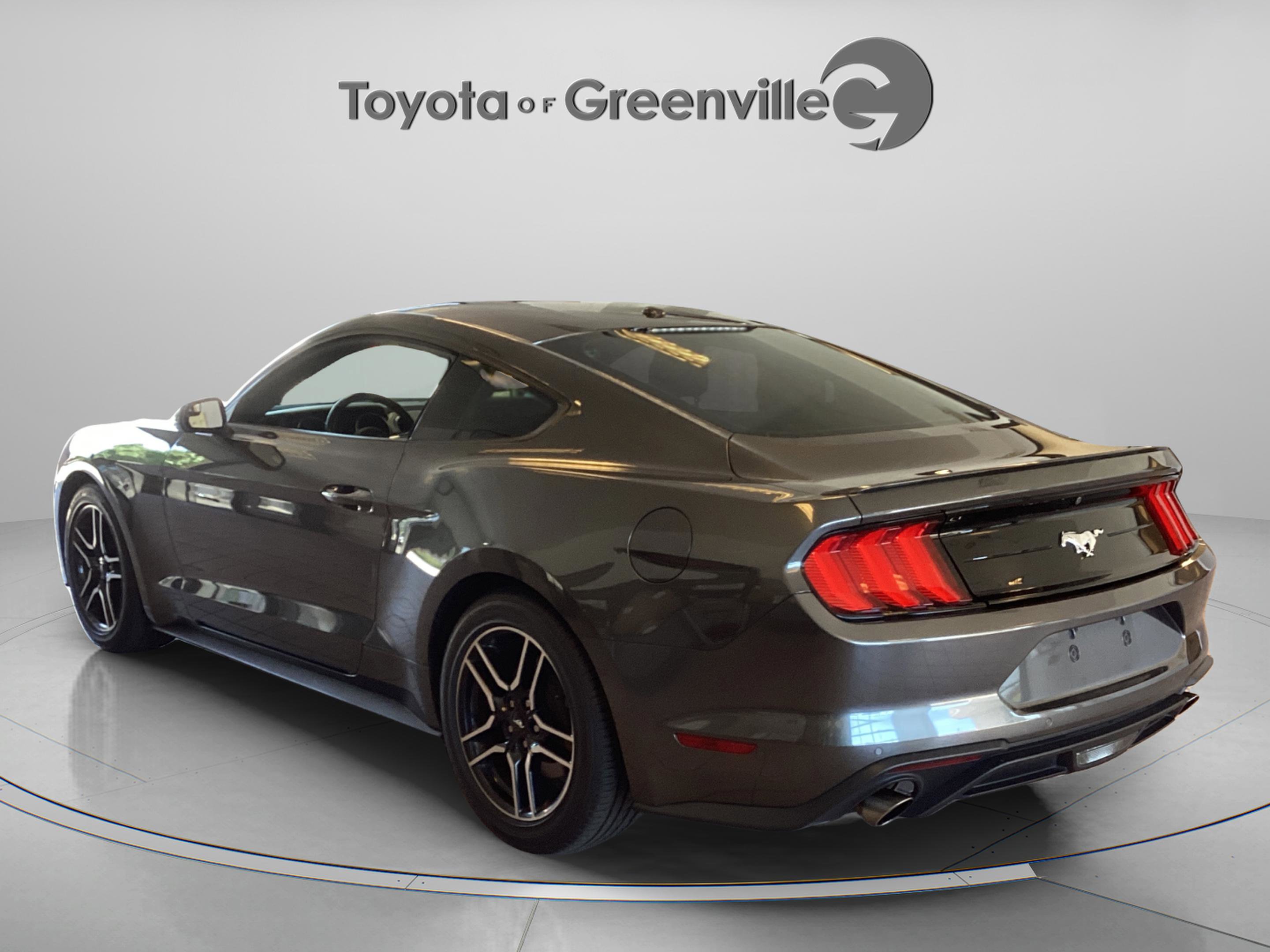Used 2018 Ford Mustang Coupe w/ Equipment Group 101A RWD image 4