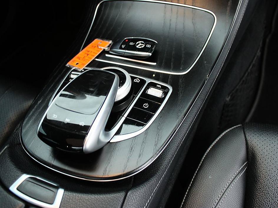 Used 2018 Mercedes-Benz E 300 image 18