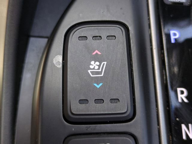Used 2017 Hyundai Santa Fe Limited AWD/4WD image 19