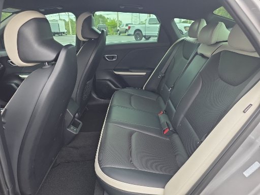 Used 2025 Kia K4 GT-Line w/ GT-Line Premium Package FWD image 12