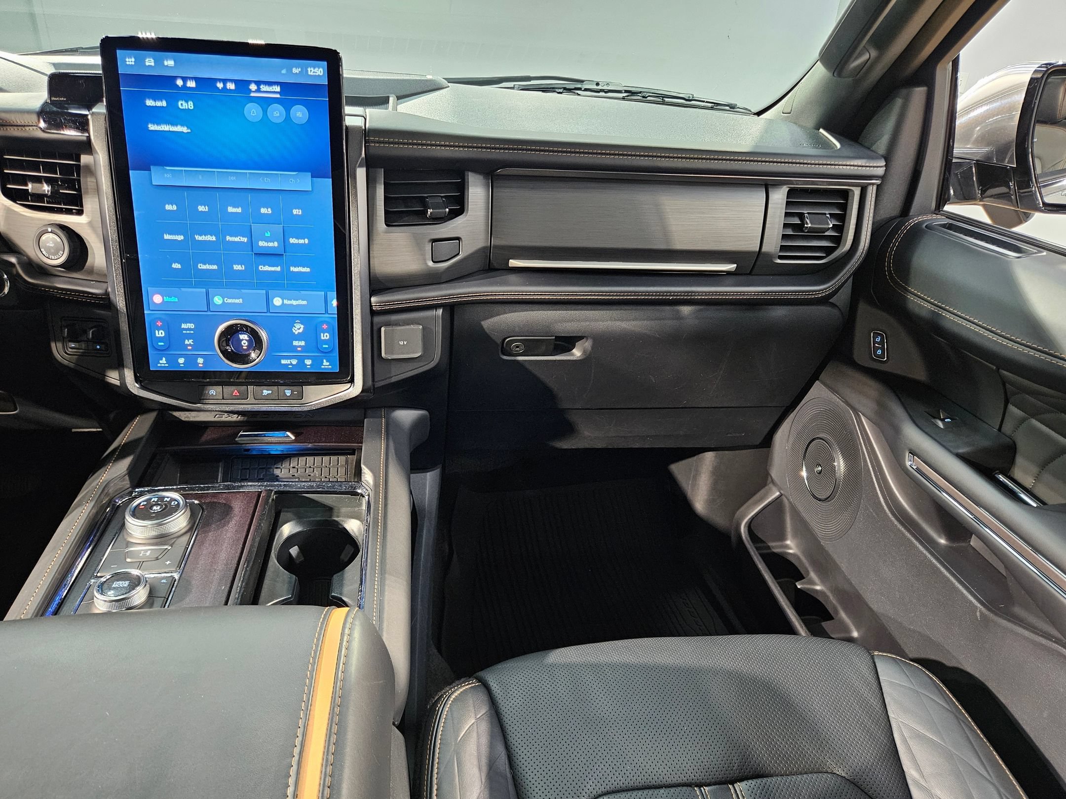 Used 2023 Ford Expedition Max Platinum AWD/4WD image 11