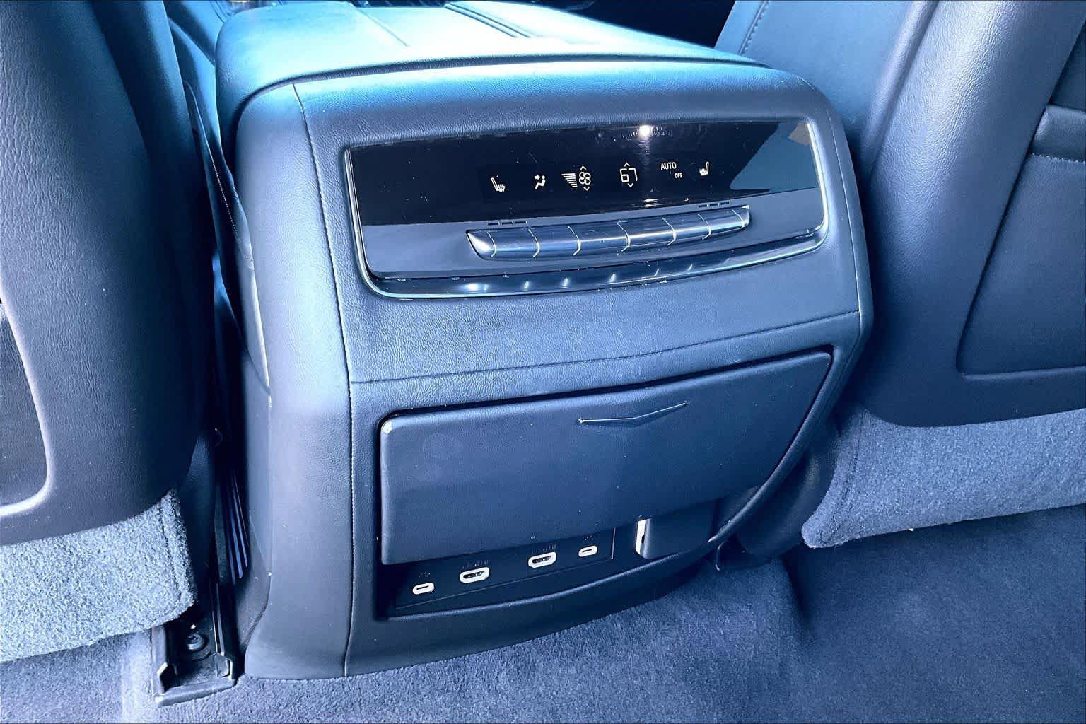 Used 2021 Cadillac Escalade Sport w/ Driver Assist Tech Package AWD/4WD image 32