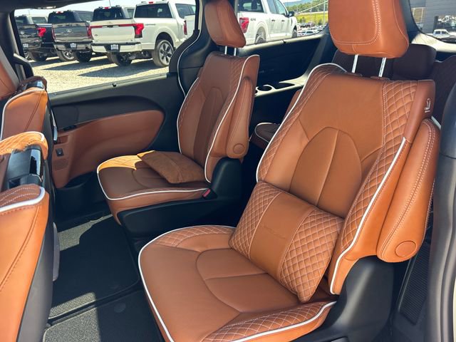 New 2026 Chrysler Pacifica Pinnacle image 35