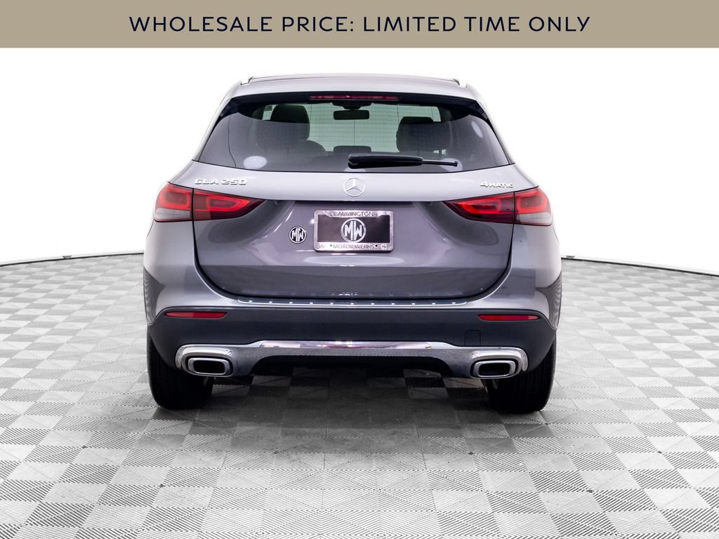 Used 2023 Mercedes-Benz GLA 250 4MATIC w/ Premium Package image 4