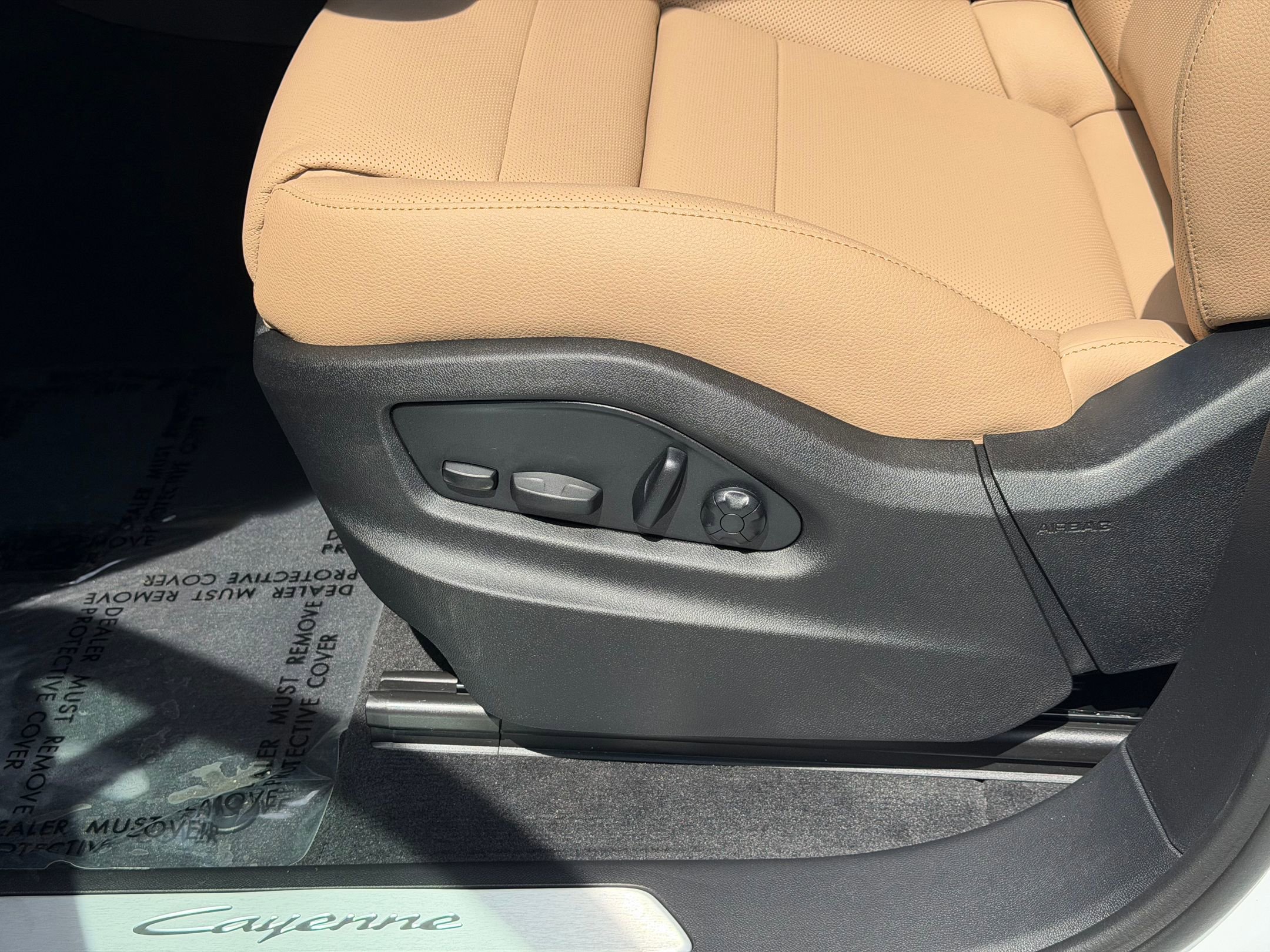 Used 2026 Porsche Cayenne AWD/4WD image 26