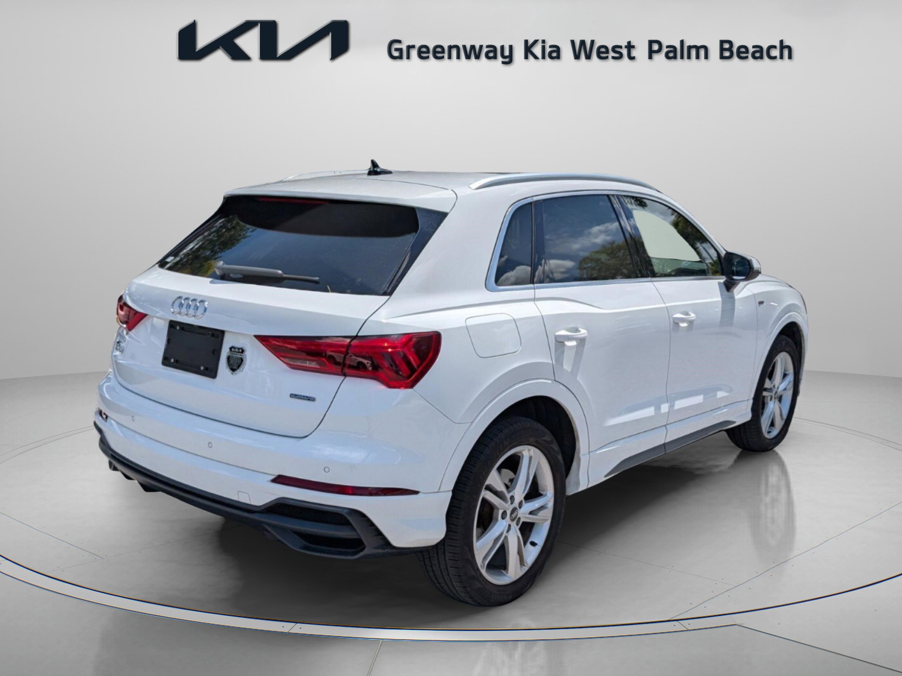 Used 2021 Audi Q3 2.0T Premium w/ Convenience Package AWD/4WD image 7