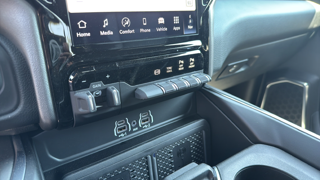 New 2027 RAM 3500 Laramie w/ Night Edition AWD/4WD image 23
