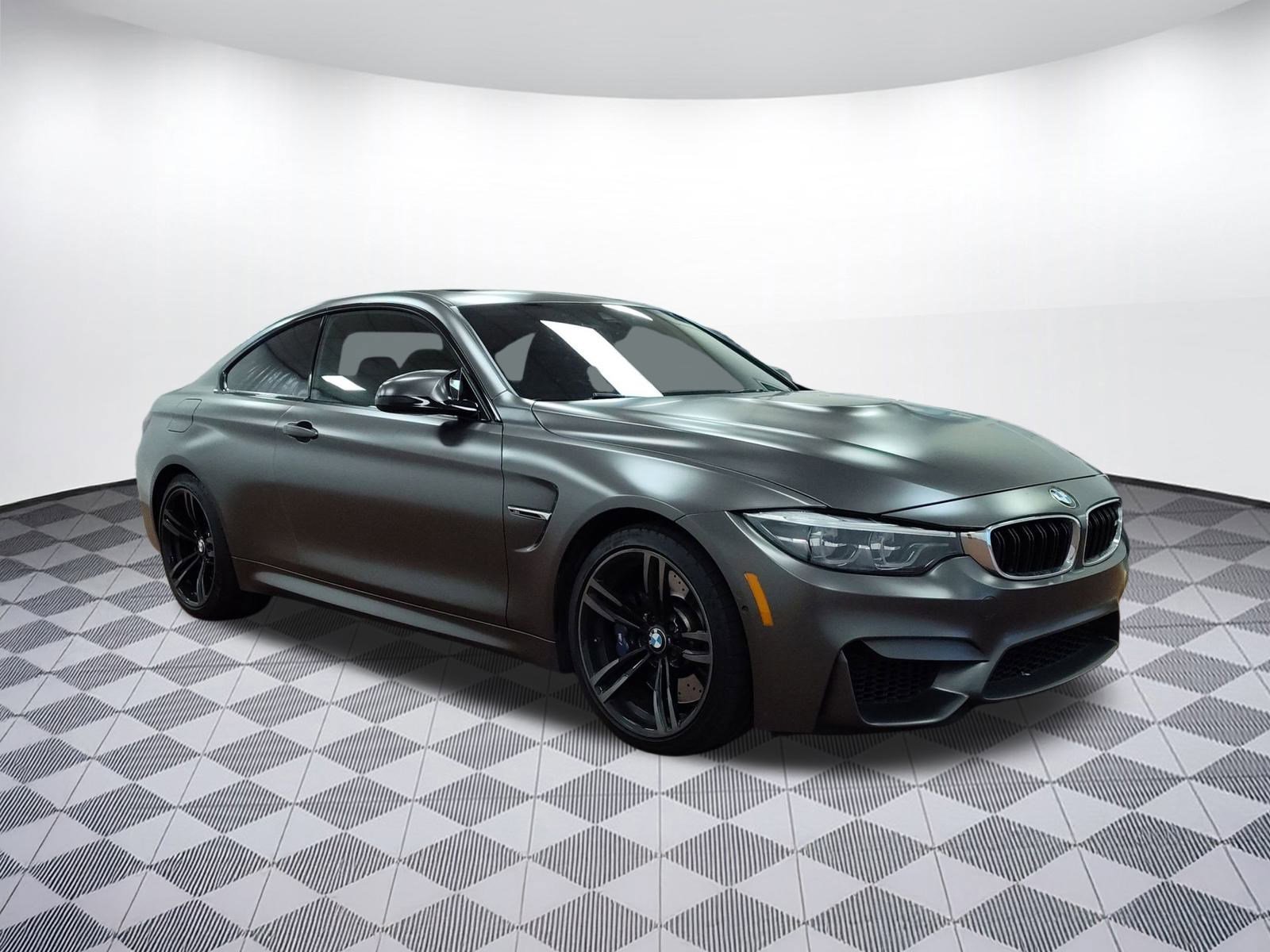 Used 2020 BMW M4 Coupe w/ Executive Package image 6