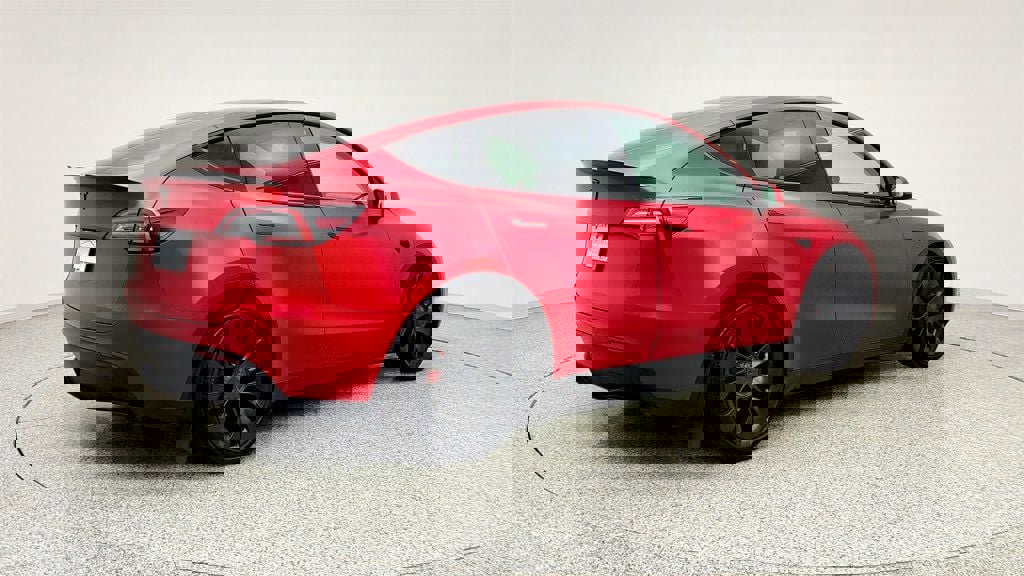 Used 2022 Tesla Model Y Performance image 5