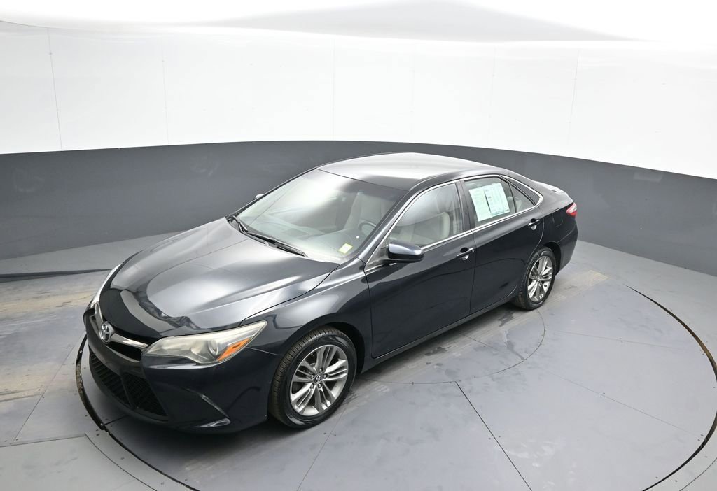 Used 2016 Toyota Camry SE image 32