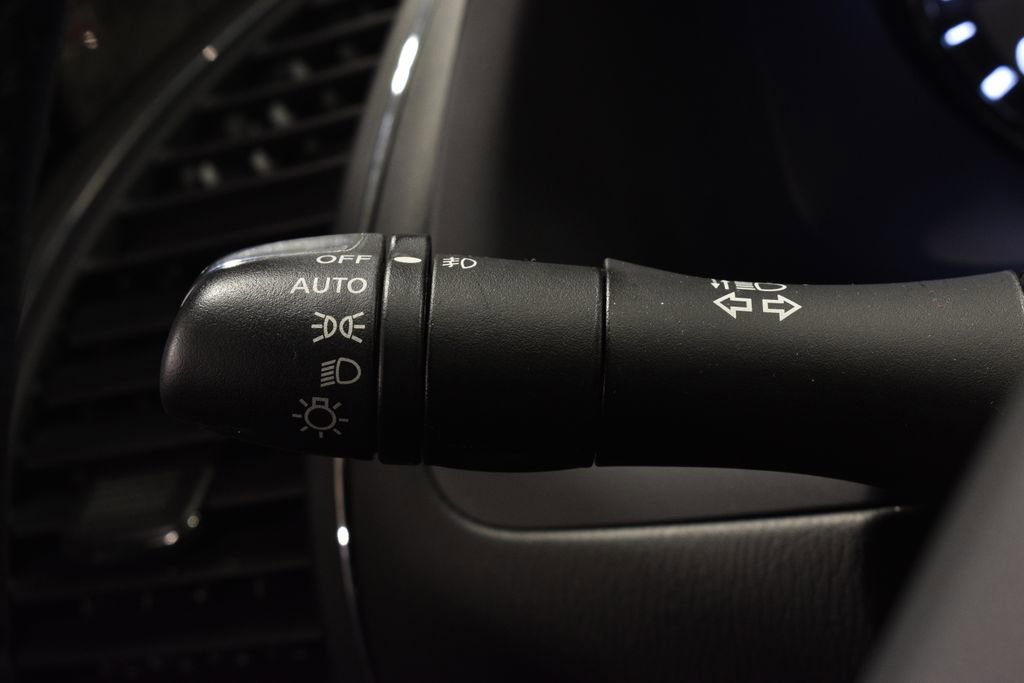 Used 2024 INFINITI QX80 Sensory image 16