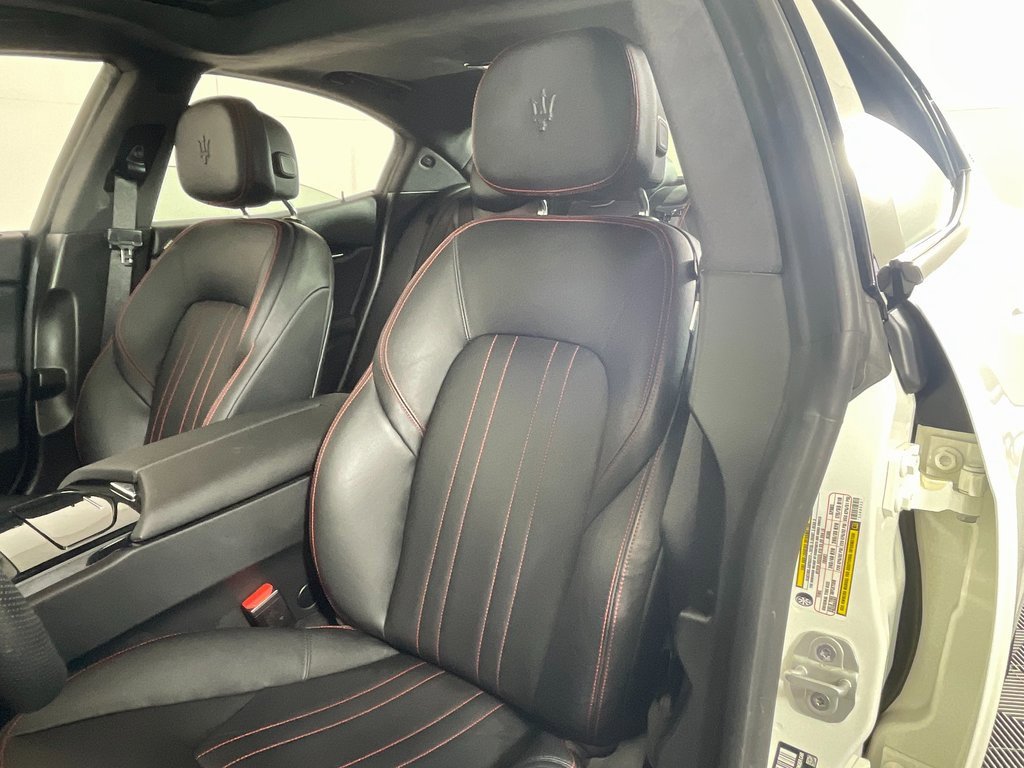 Used 2022 Maserati Ghibli Modena image 30