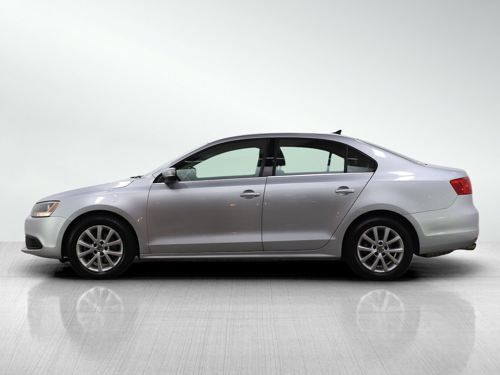 Used 2014 Volkswagen Jetta SE image 2