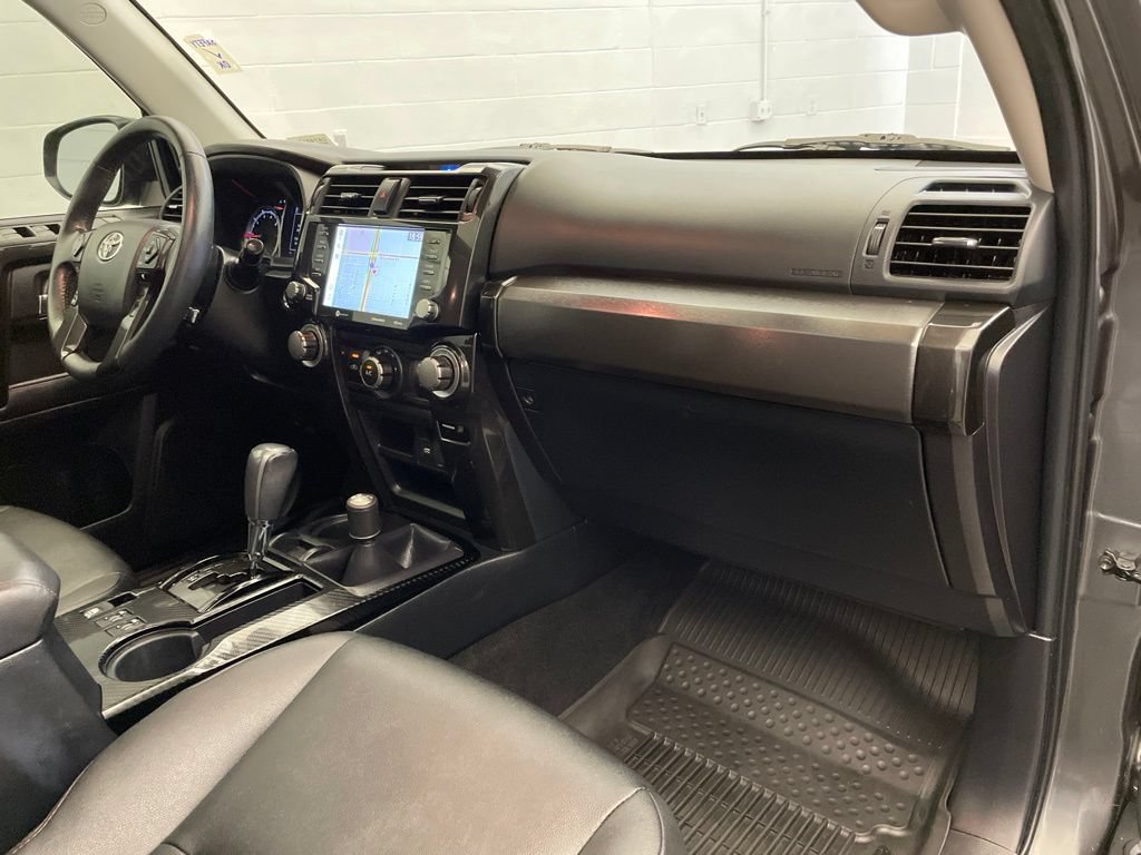 Used 2021 Toyota 4Runner Venture w/ Moonroof Package AWD/4WD image 26