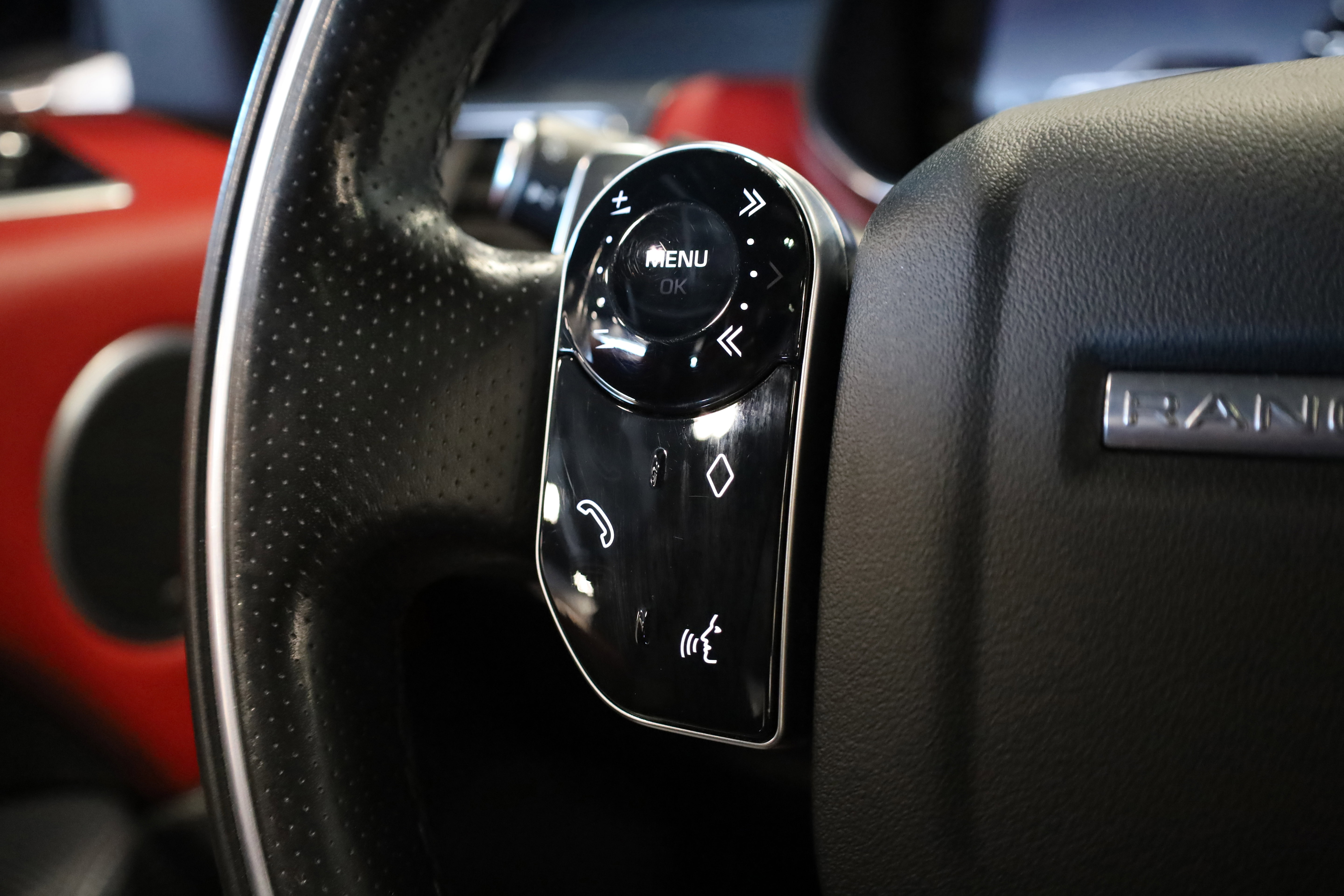 Used 2020 Land Rover Range Rover Sport HSE Dynamic image 24