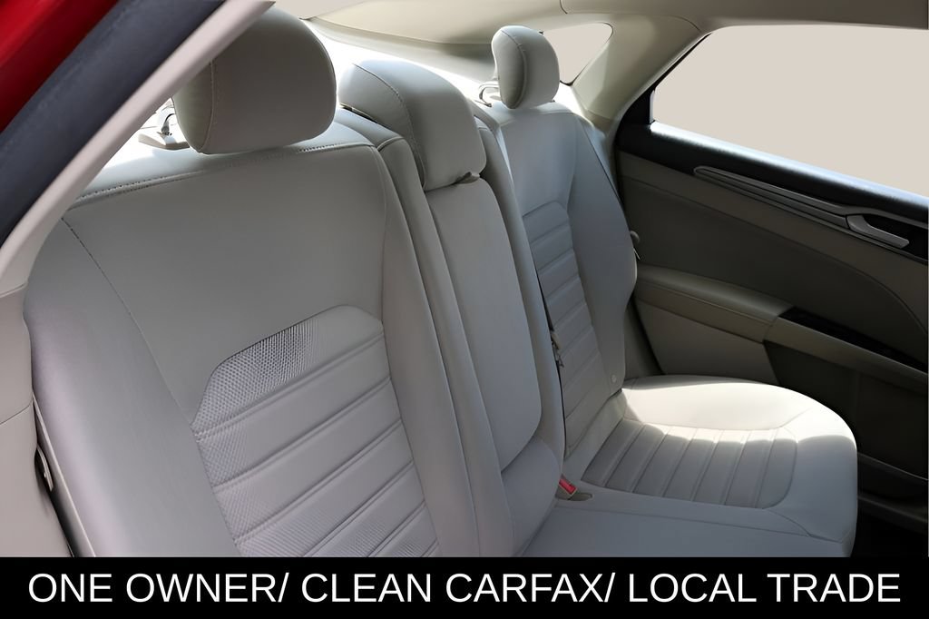 Used 2020 Ford Fusion SE FWD image 15