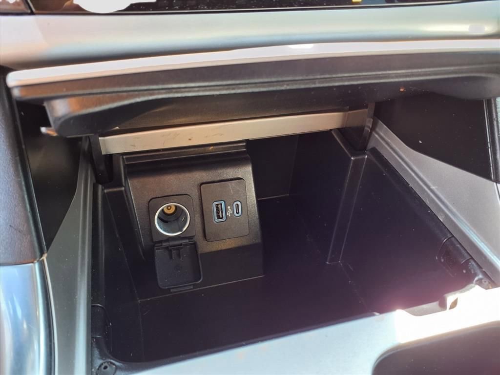 Used 2023 Ford Explorer XLT w/ Equipment Group 202A image 14