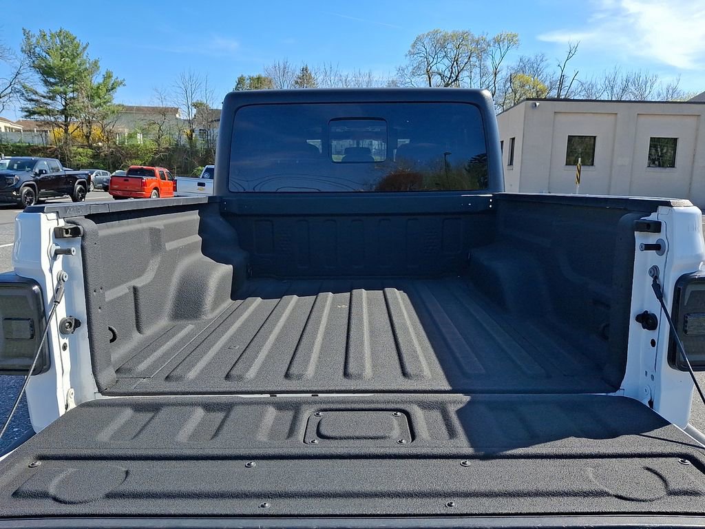 Used 2023 Jeep Gladiator Sport image 28