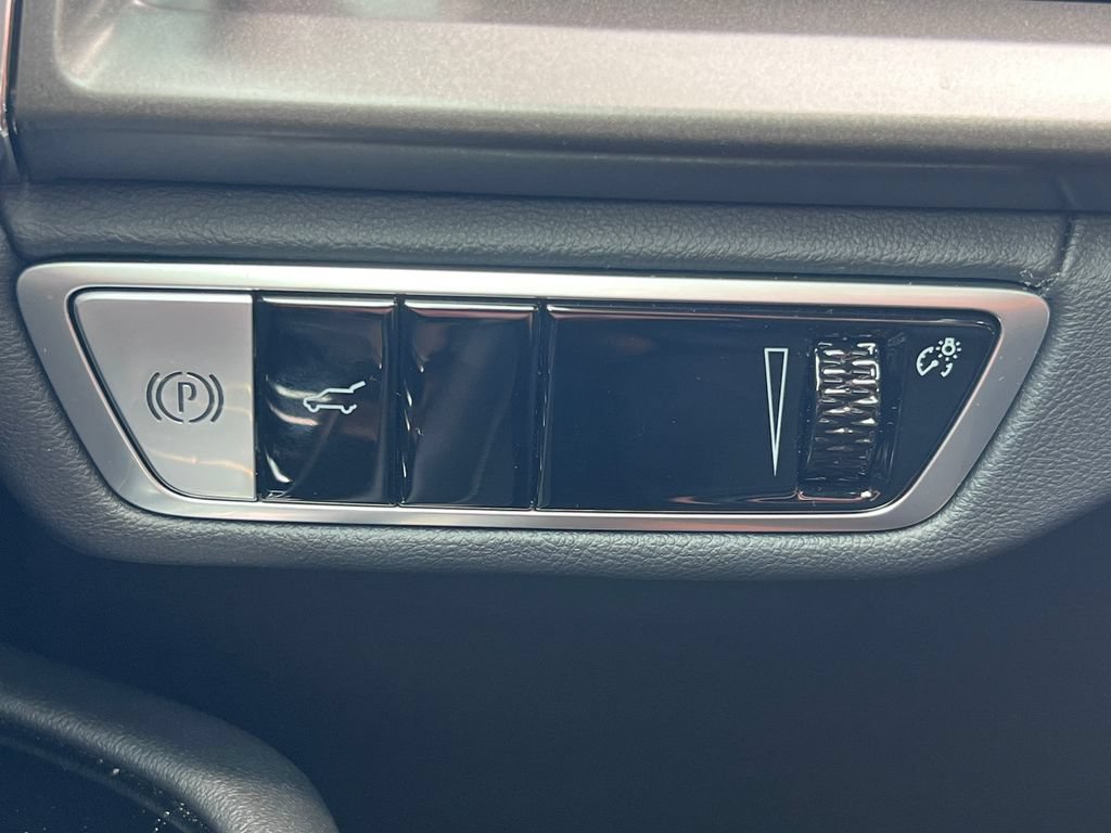 New 2026 Cadillac Vistiq Luxury AWD/4WD image 16