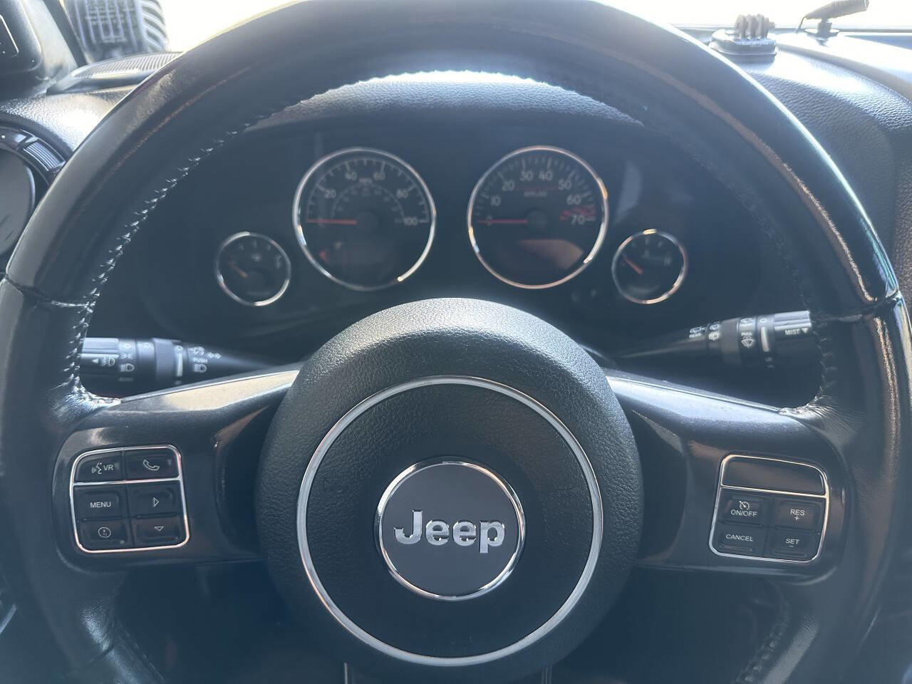 Used 2017 Jeep Wrangler Unlimited Rubicon image 32
