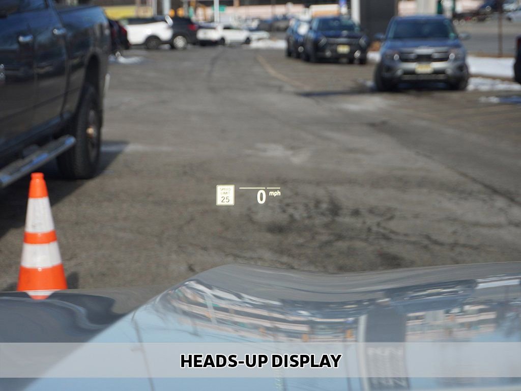 Used 2023 BMW X5 xDrive40i w/ Executive Package image 7