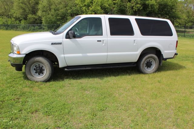 Used 2002 Ford Excursion XLT AWD/4WD image 39