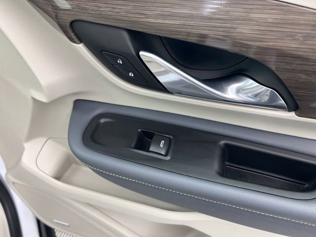 Used 2024 GMC Terrain Denali w/ Denali Premium Package image 26