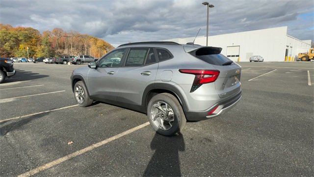 New 2026 Chevrolet Trax LT image 6