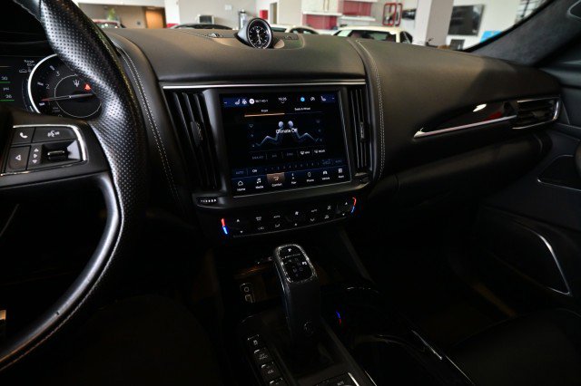 Used 2023 Maserati Levante Modena AWD/4WD image 37