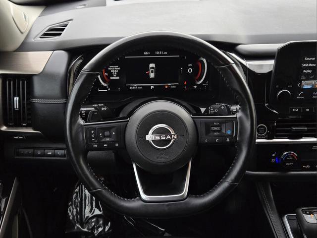Used 2023 Nissan Pathfinder Platinum FWD image 12