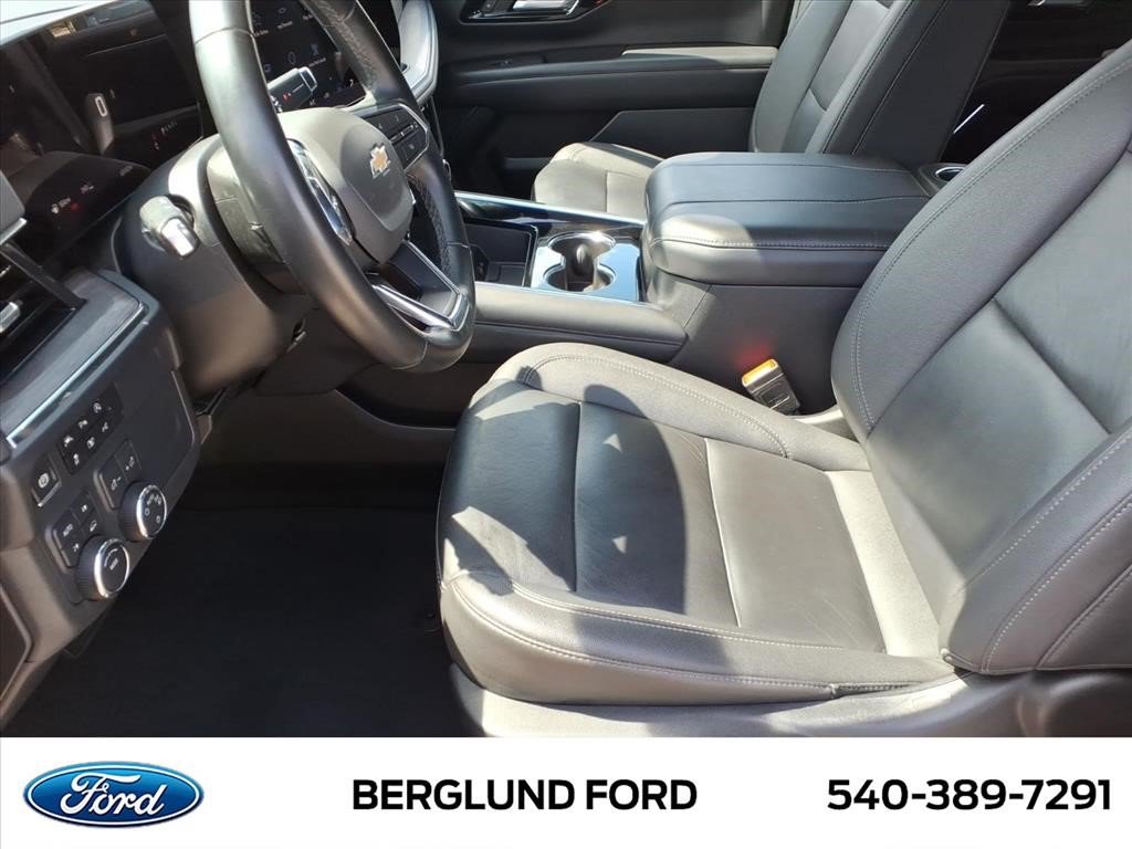 Used 2025 Chevrolet Tahoe LT AWD/4WD image 12