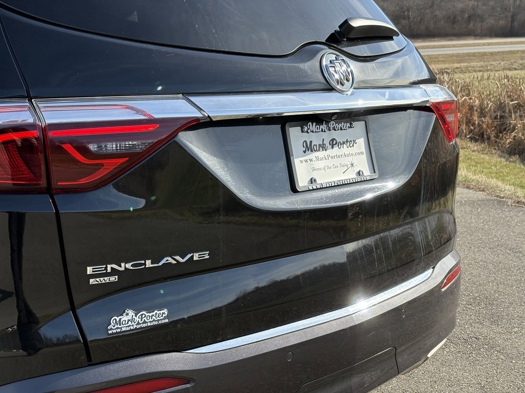 Used 2024 Buick Enclave Premium image 11