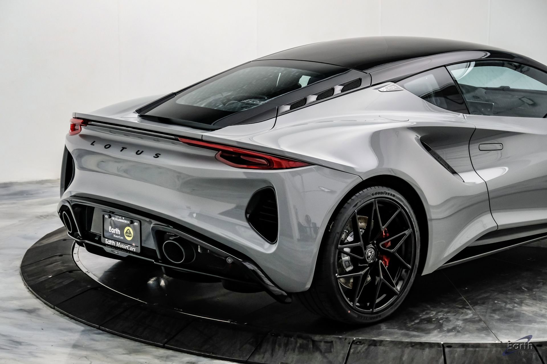 New 2026 Lotus Emira V6 SE RWD image 20
