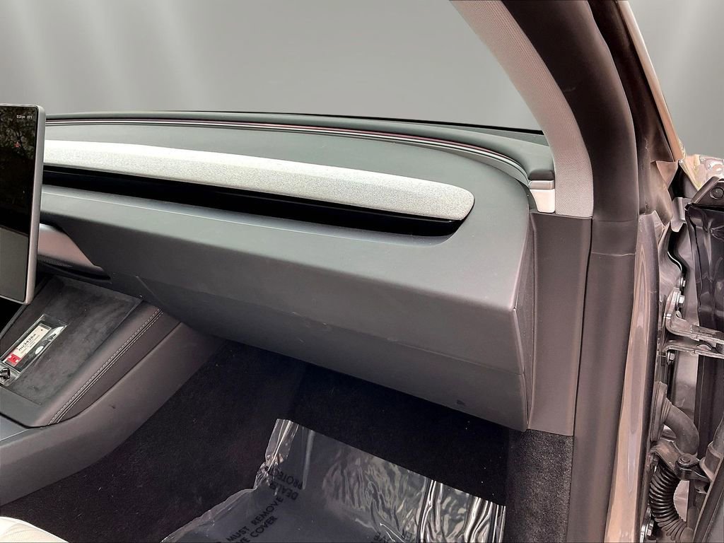 Used 2024 Tesla Model 3 Standard Range RWD image 25