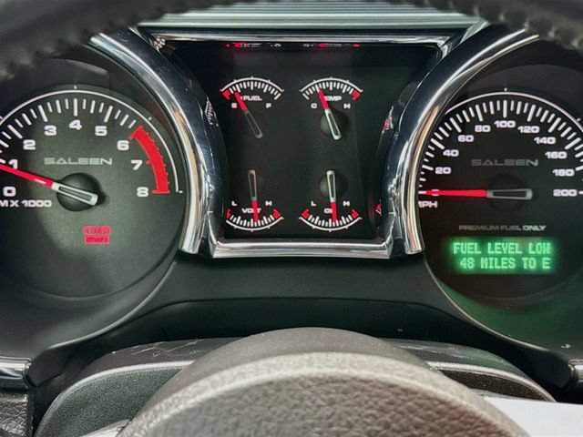 Used 2005 Ford Mustang GT RWD image 12