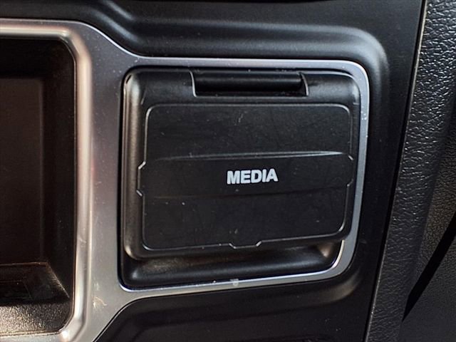 Used 2021 Jeep Wrangler Sport image 18