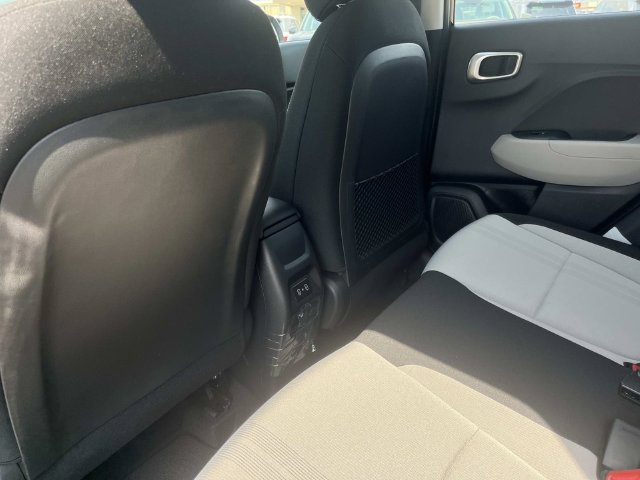 New 2026 Hyundai Venue SEL FWD image 18
